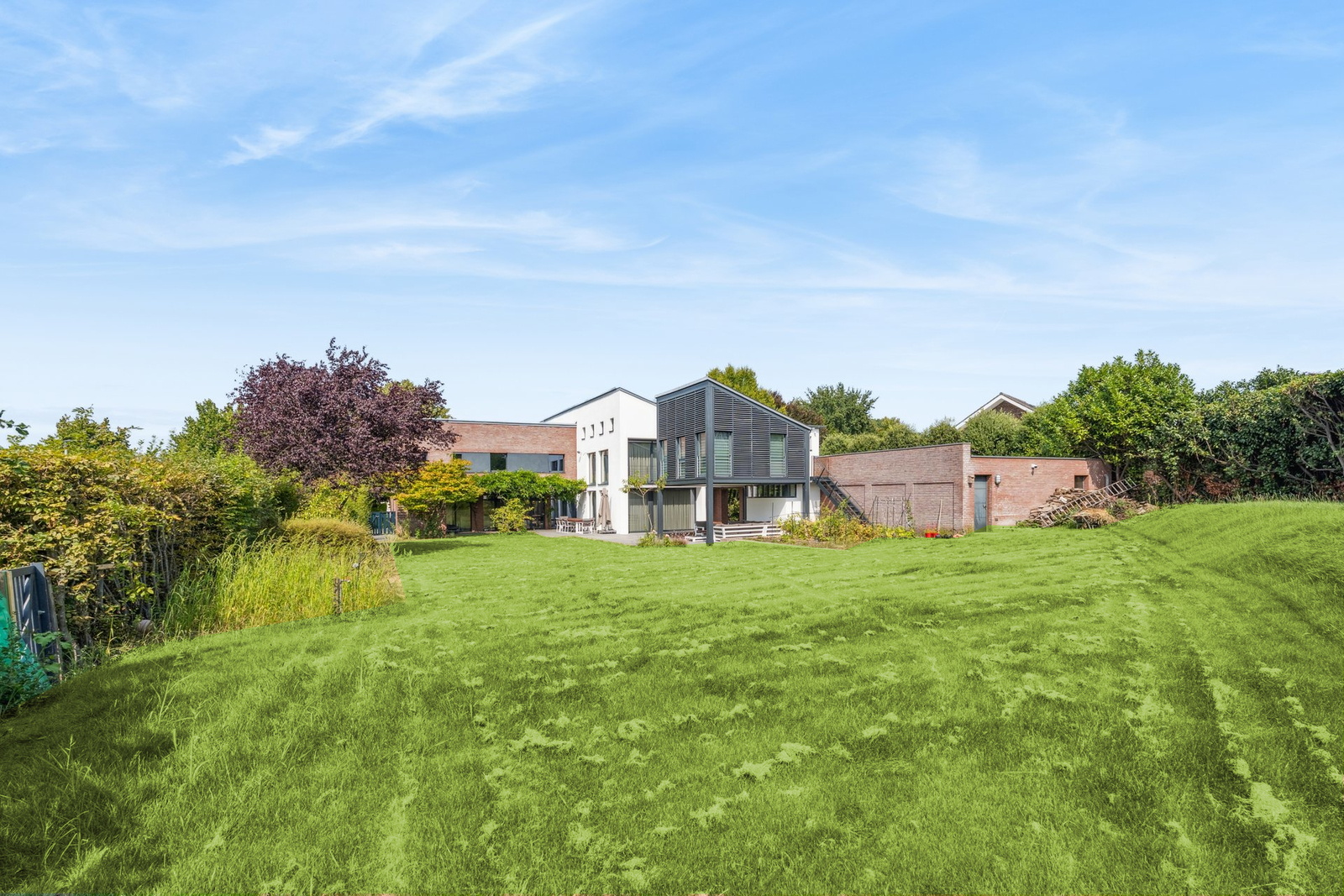 Architektenvilla mit Gästehaus, Pool, Kamin, Atelier